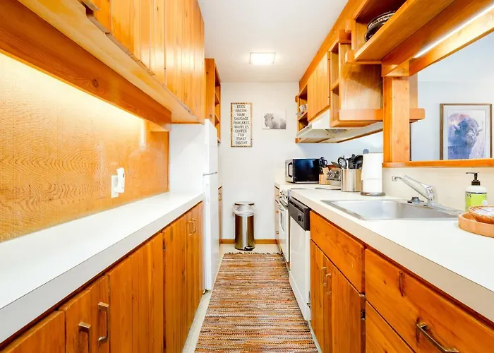 3614 Winterberry Apartment
