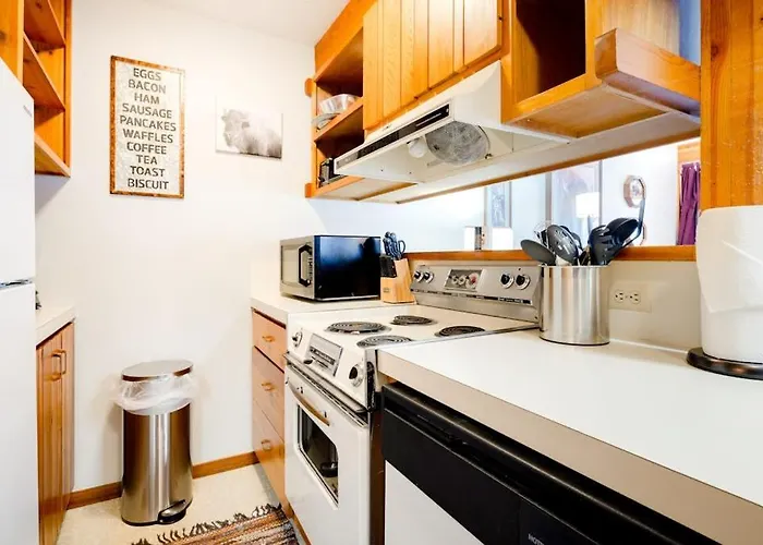 3614 Winterberry Apartment